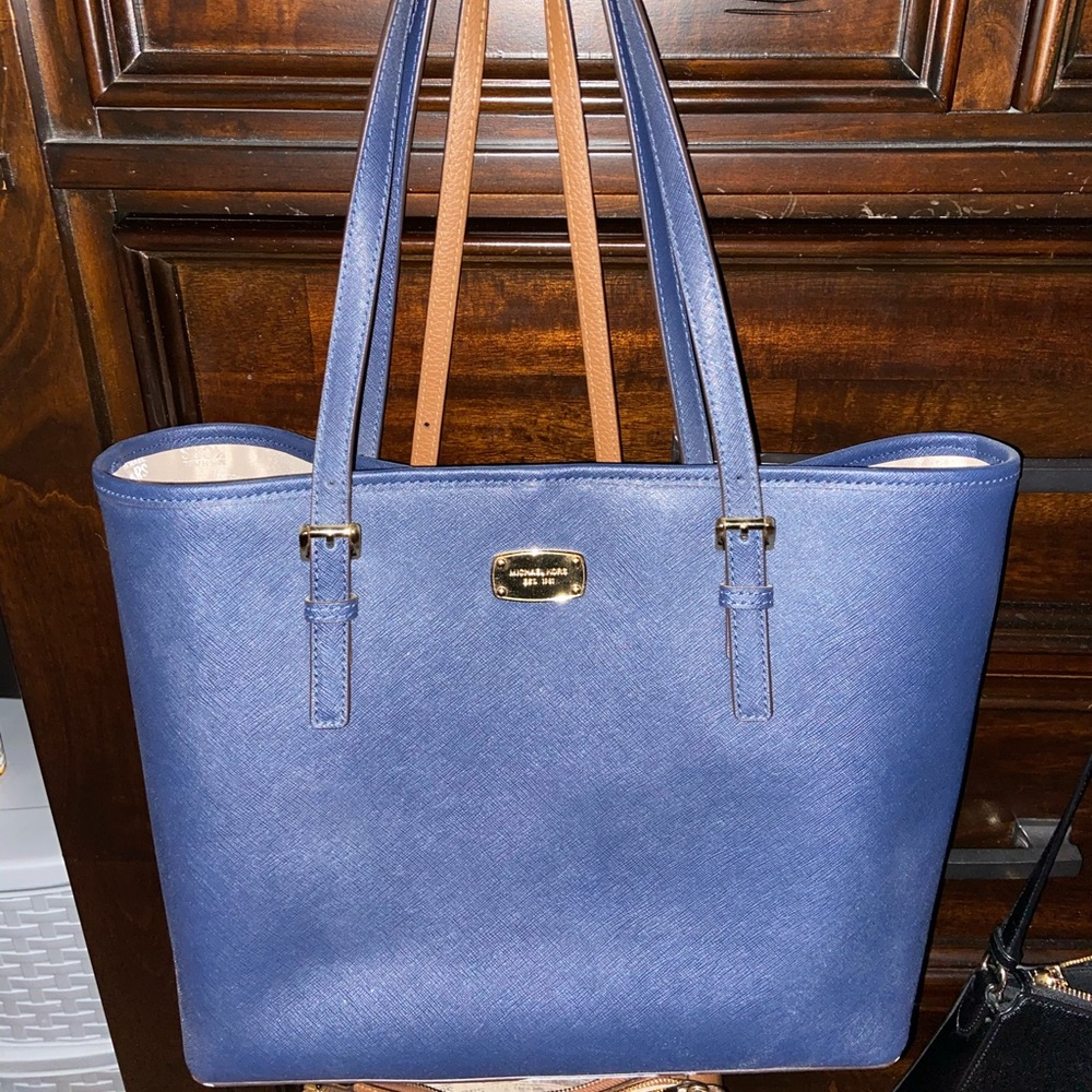 Michael Kors Medium Jet Set Tote, Navy